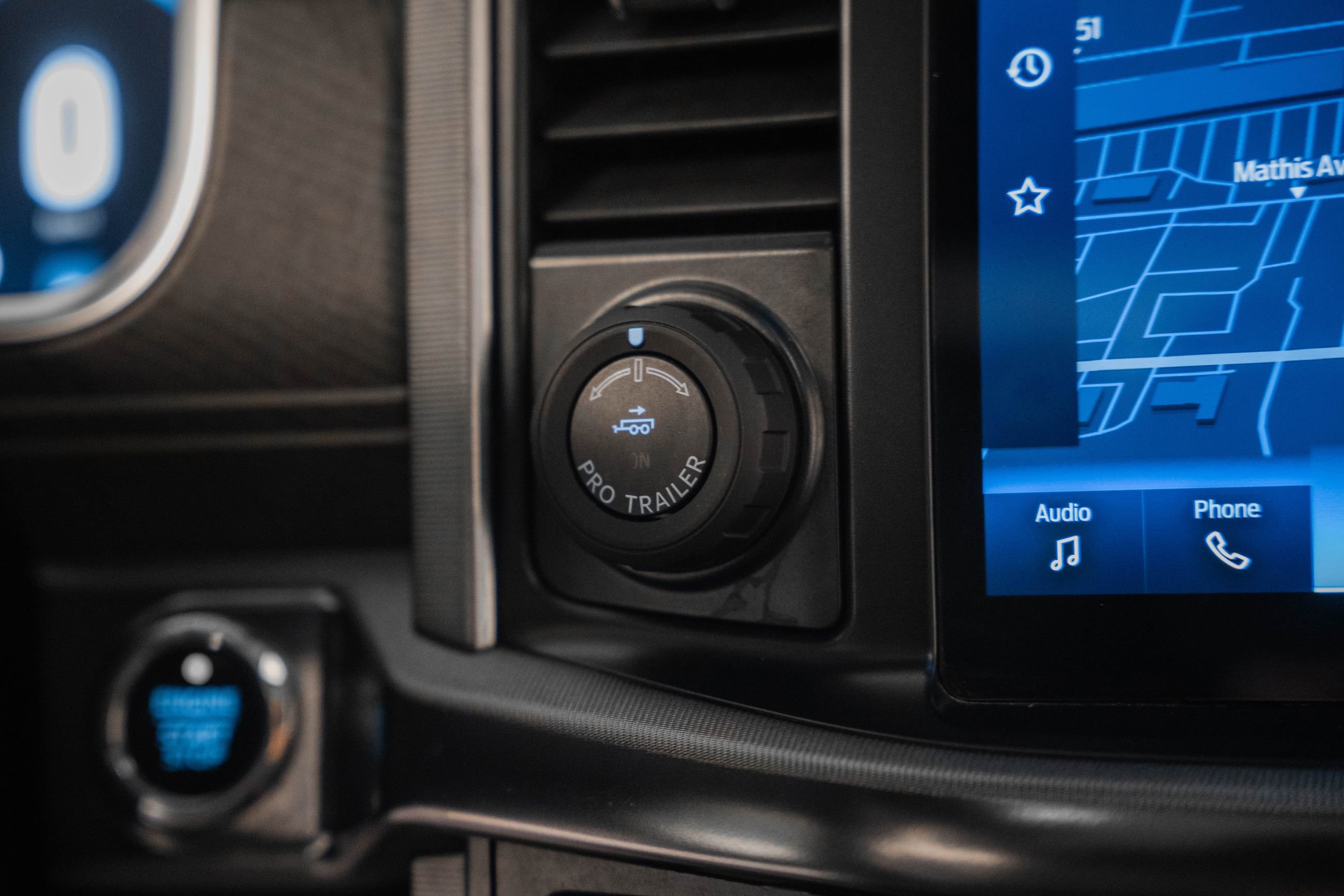 Used 2023 Ford F150 Platinum w/ FX4 Off-Road Package image 30