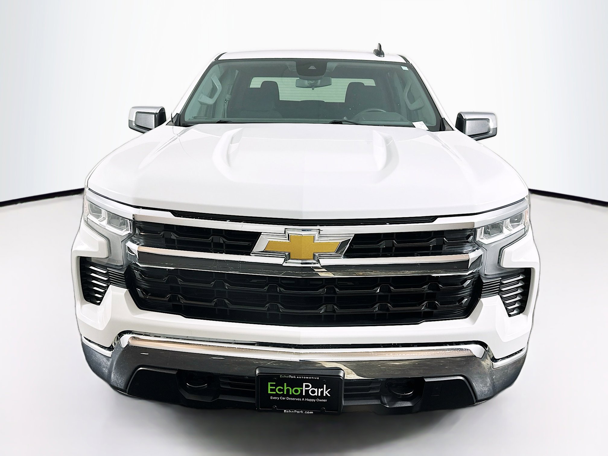 Used 2023 Chevrolet Silverado 1500 LT image 2