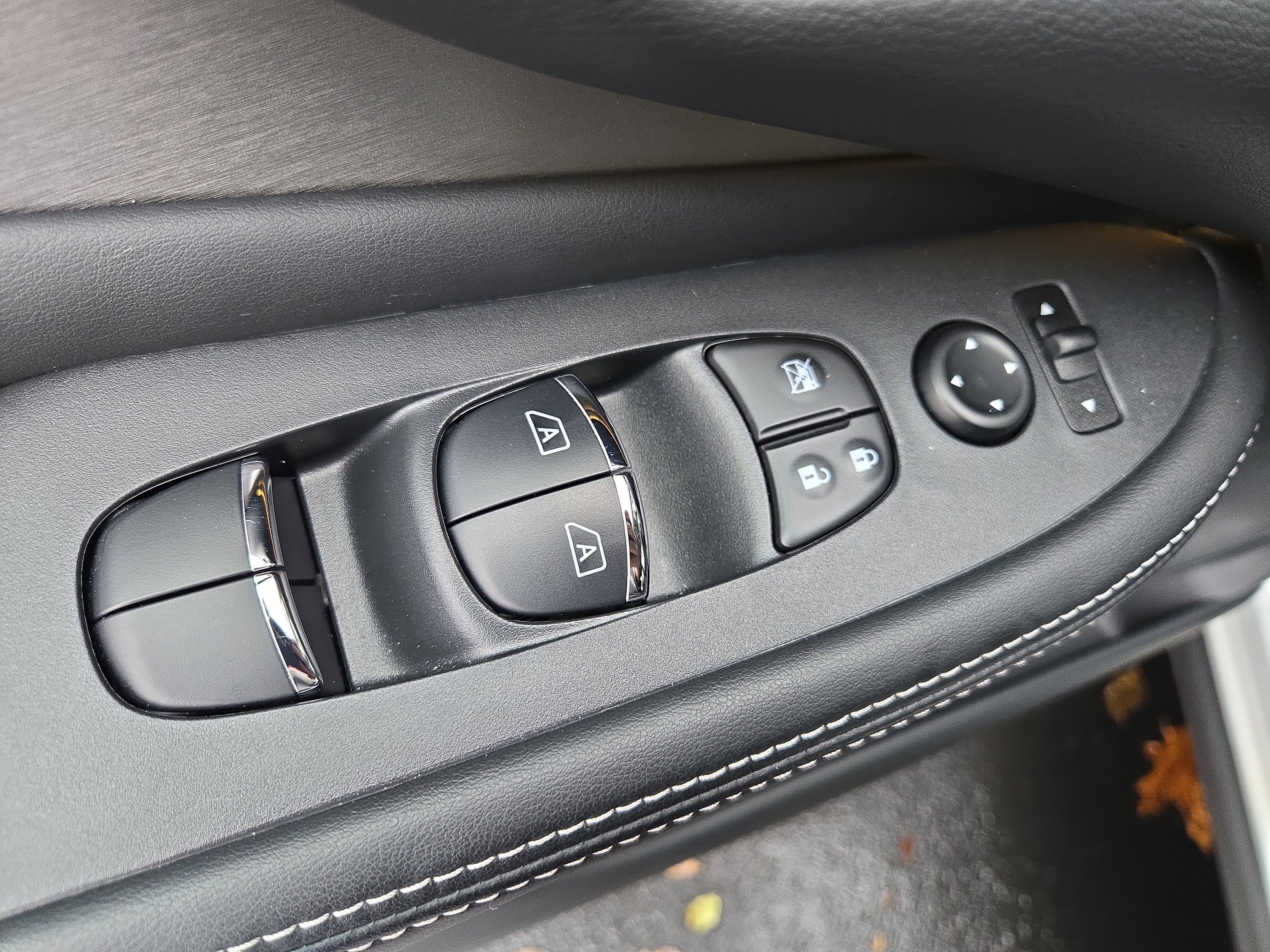 Certified 2024 Nissan Murano SL image 16