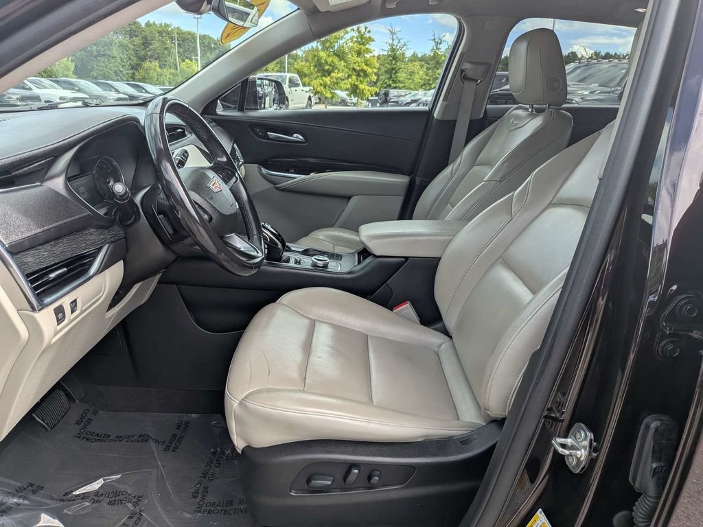 Used 2021 Cadillac XT4 Premium Luxury FWD image 19