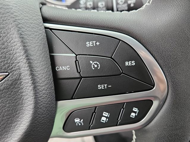 New 2026 Chrysler Pacifica Select image 25