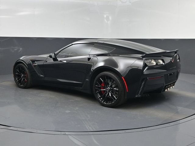 Used 2015 Chevrolet Corvette Z06 w/ 3LZ Preferred Equipment Group RWD image 4