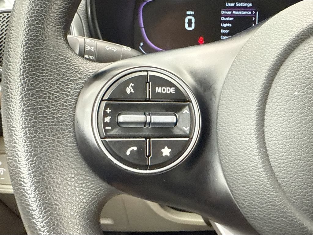 Used 2023 Kia Soul LX FWD image 11