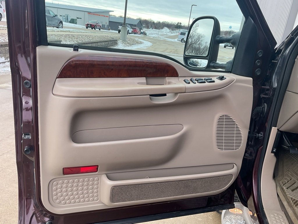 Used 2003 Ford F250 King Ranch image 7