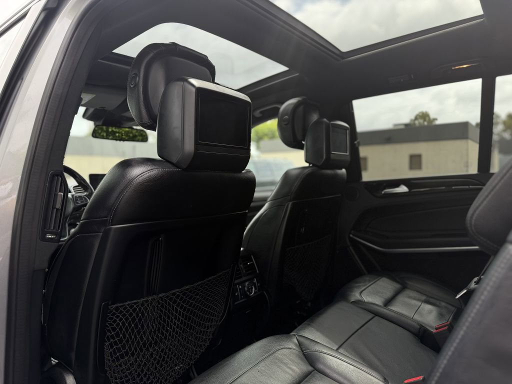 Used 2017 Mercedes-Benz GLS 550 4MATIC image 19
