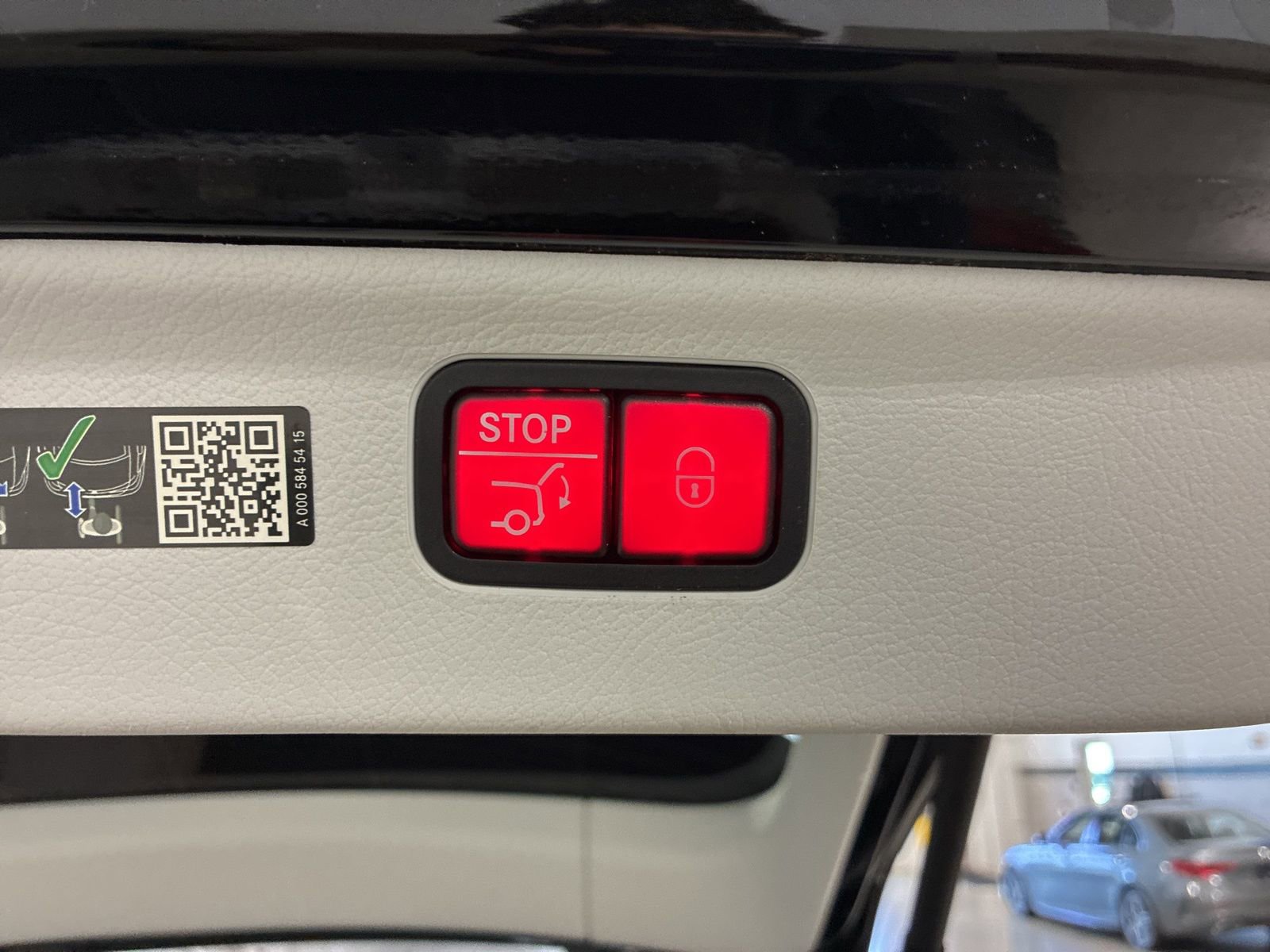 Used 2023 Mercedes-Benz EQS 580 4MATIC SUV image 8