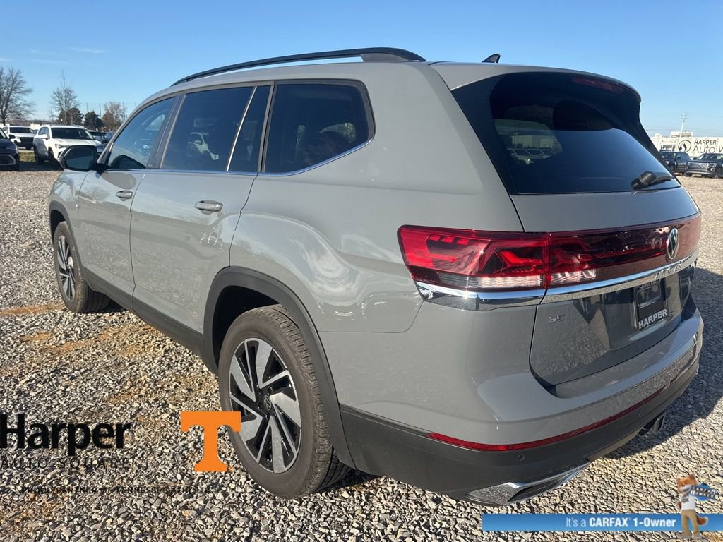 Used 2025 Volkswagen Atlas SE image 3