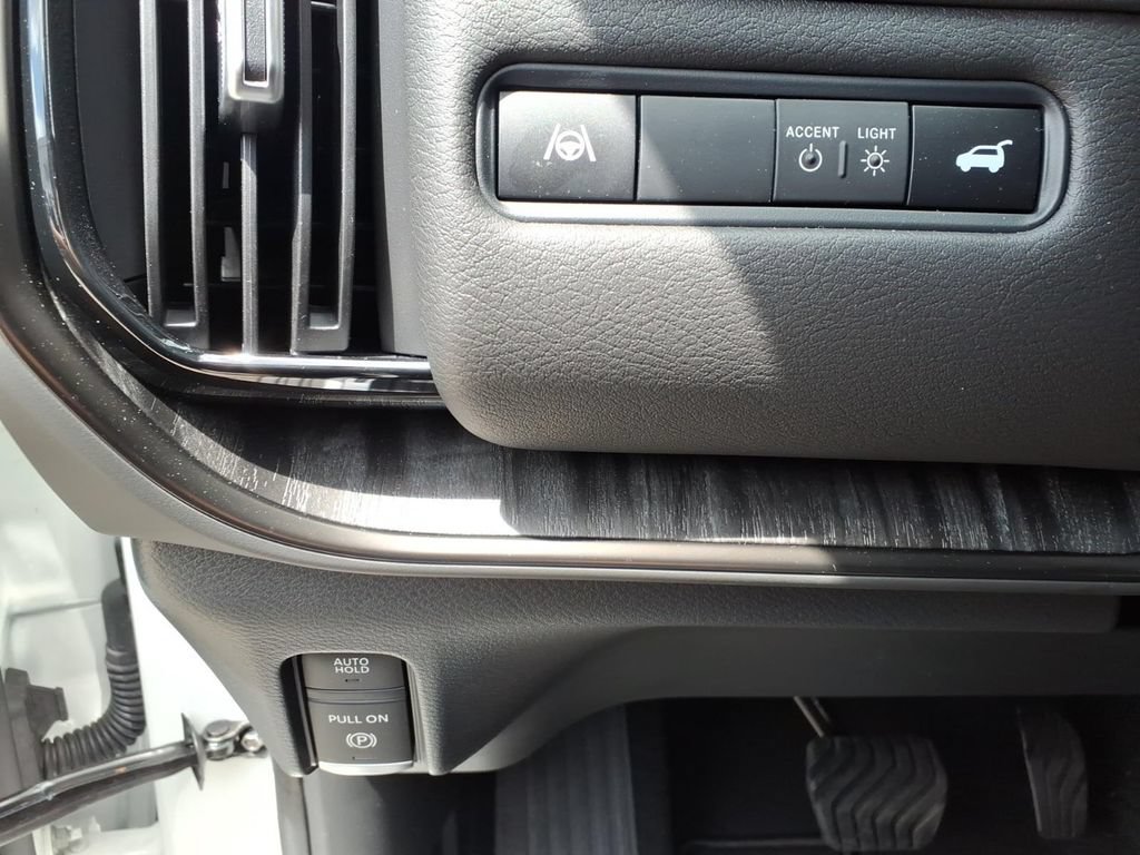 New 2026 Nissan Armada PRO-4X AWD/4WD image 18