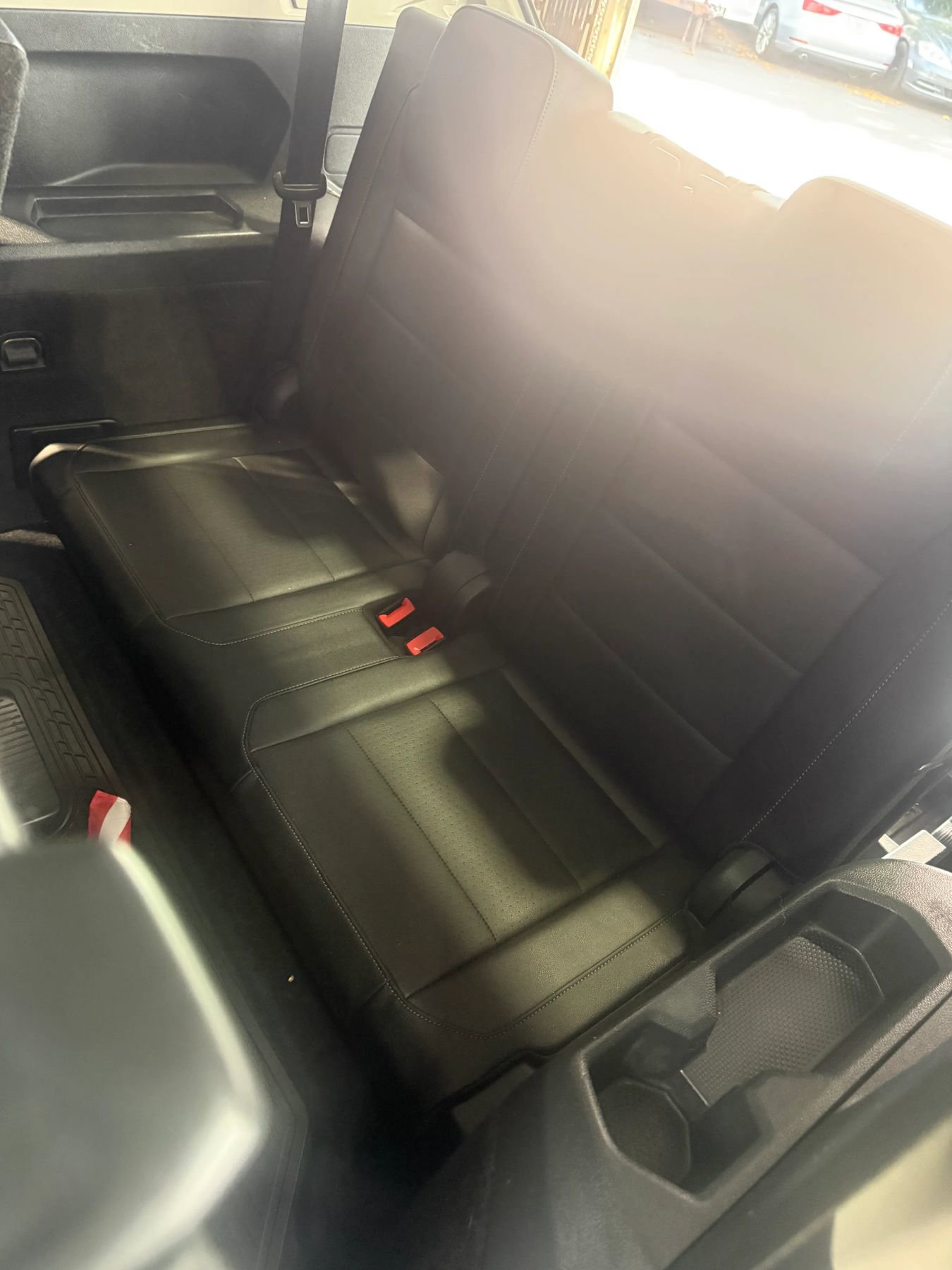 Used 2018 Volkswagen Tiguan SE w/ Panoramic Sunroof Package FWD image 18