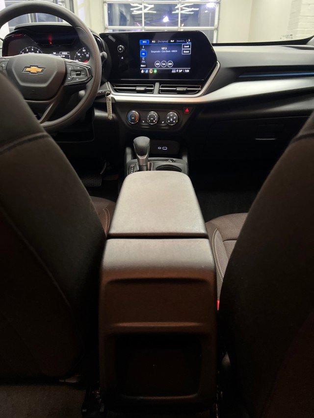 Used 2025 Chevrolet Trax LS w/ LS Convenience Package image 20
