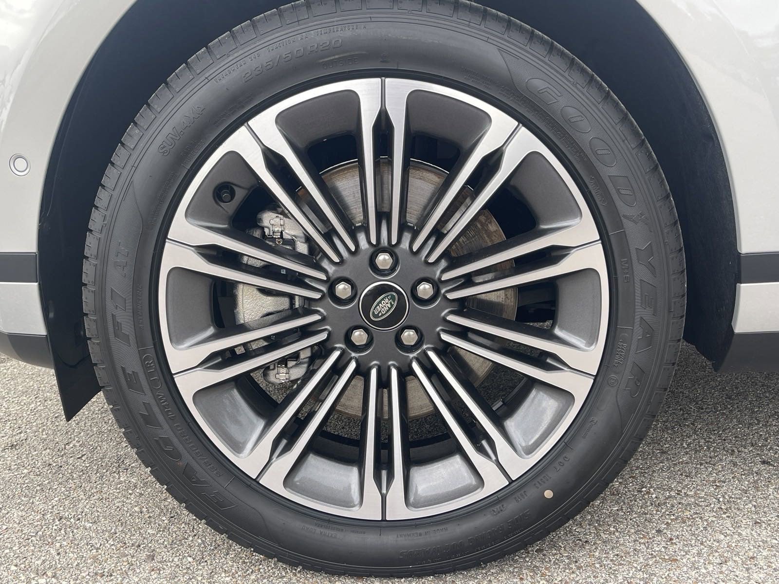 Used 2025 Land Rover Range Rover Evoque S image 10