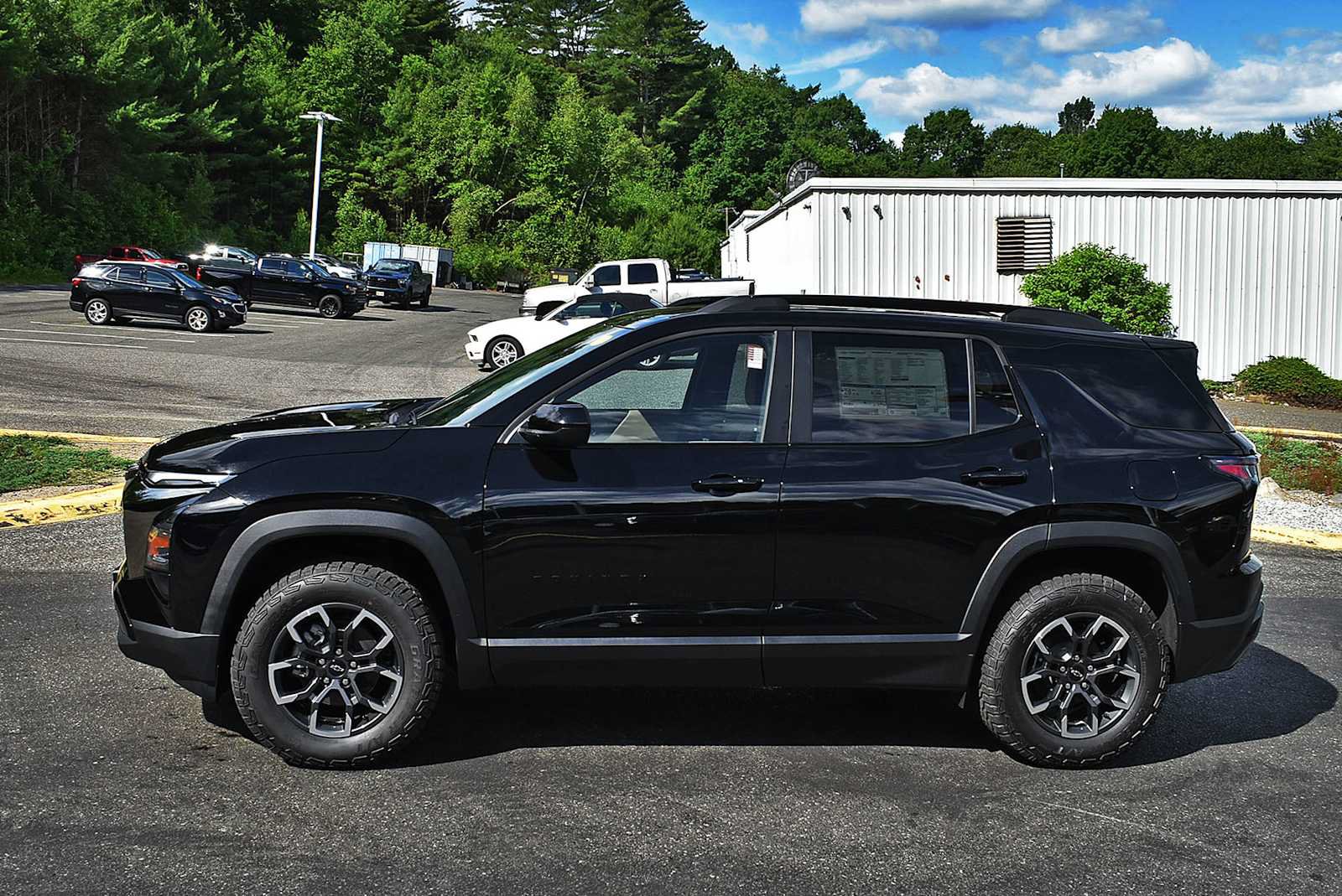 New 2026 Chevrolet Equinox ACTIV AWD/4WD image 4