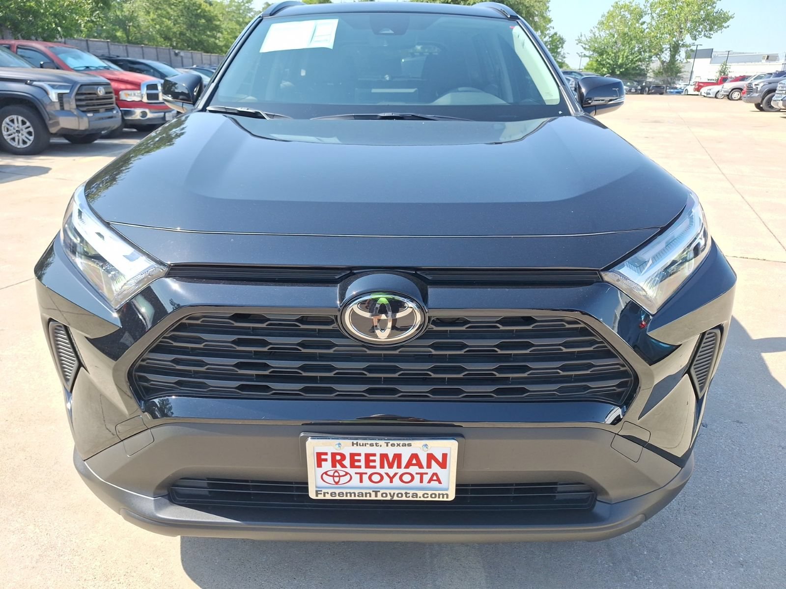 Used 2025 Toyota RAV4 XLE w/ Convenience Package AWD/4WD image 9