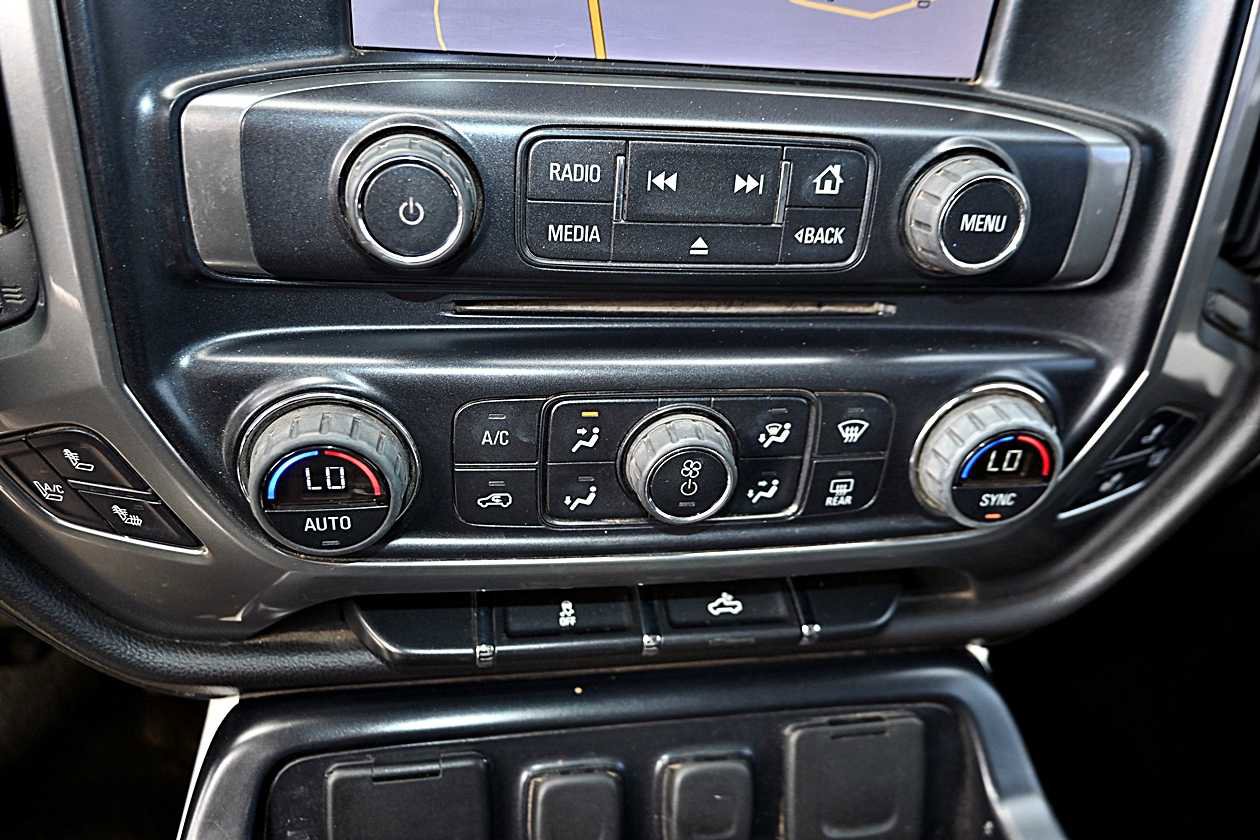 Used 2015 Chevrolet Silverado 3500 LTZ image 25