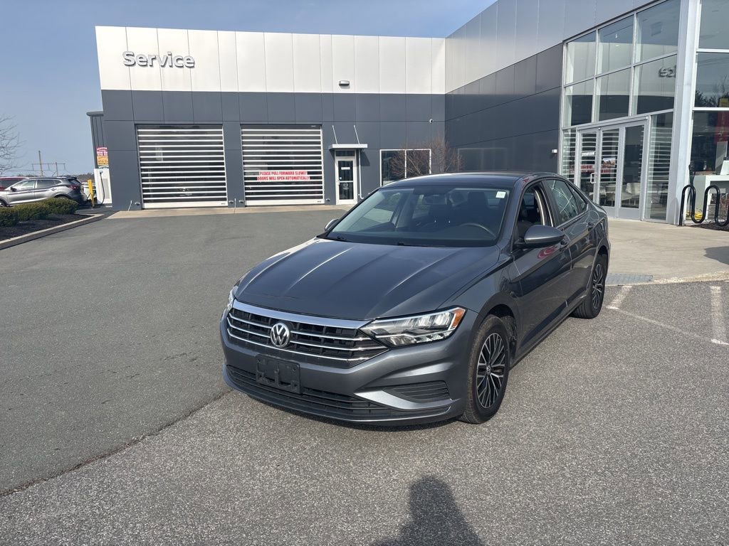 Used 2021 Volkswagen Jetta SE image 3