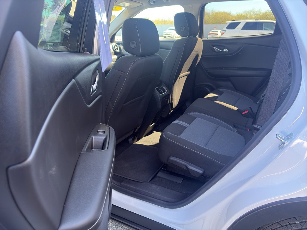Used 2025 Chevrolet Blazer LT AWD/4WD image 15