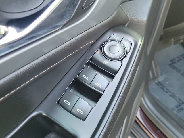 Used 2022 Chevrolet Traverse LT w/ LPO, Floor Liner Package FWD image 11