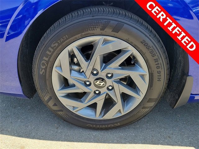 Used 2024 Hyundai Elantra SEL image 19
