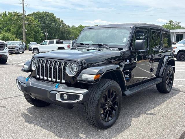 Used 2022 Jeep Wrangler Unlimited Sahara AWD/4WD image 4