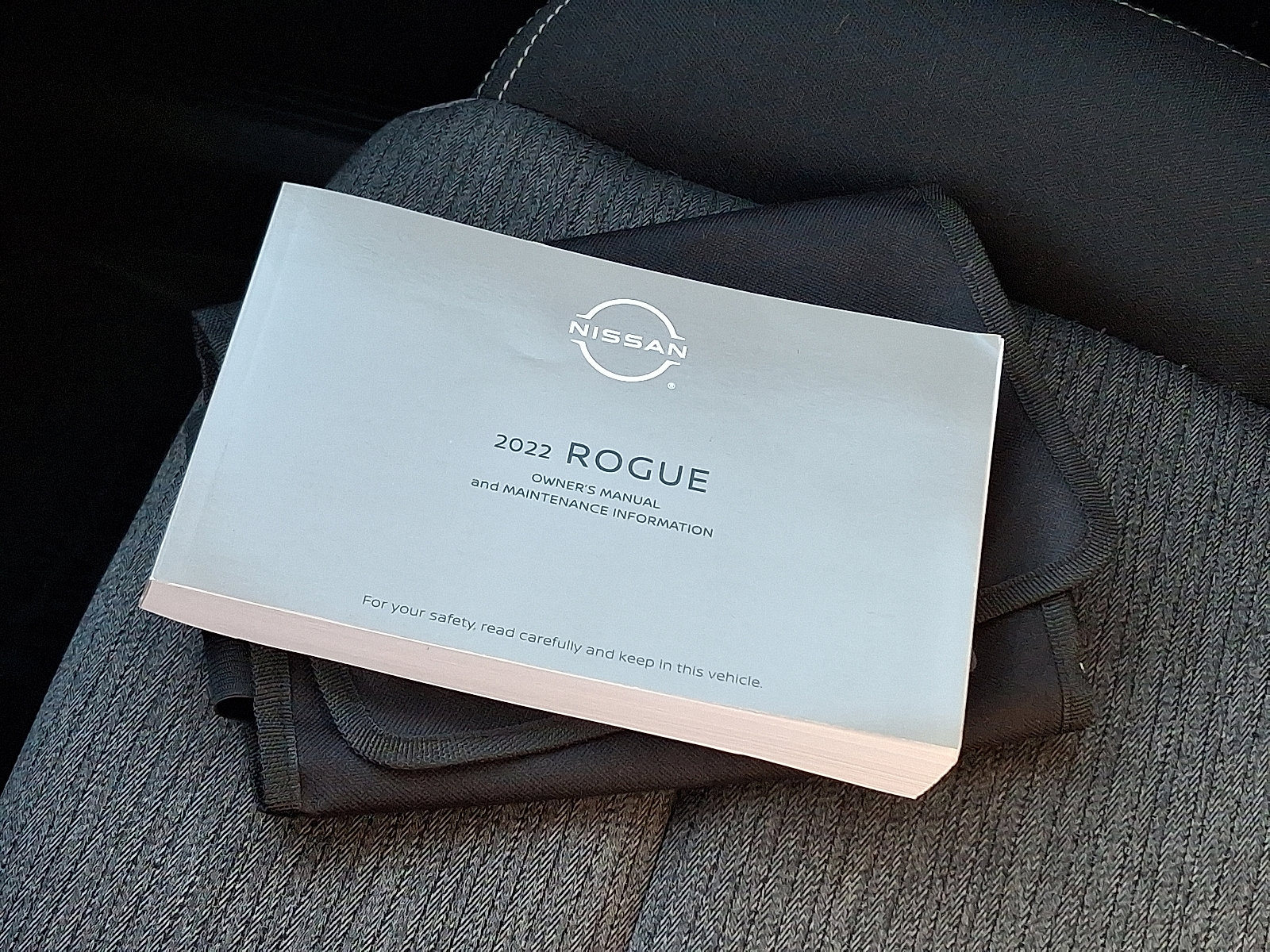 Used 2022 Nissan Rogue SV image 27