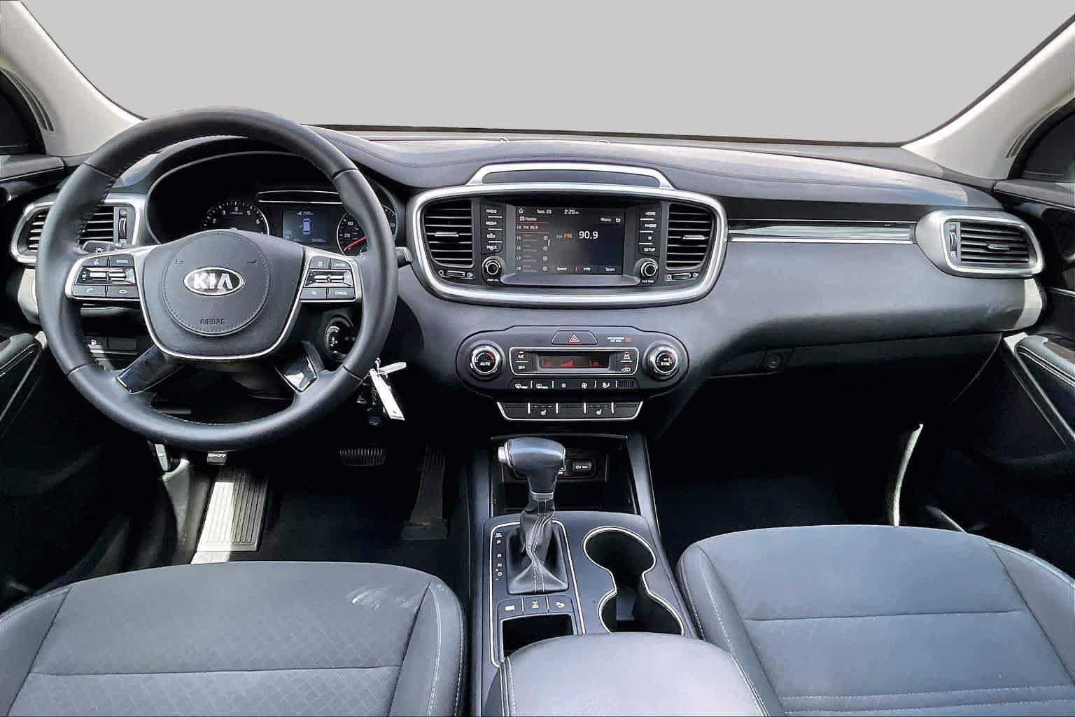 Used 2019 Kia Sorento S AWD/4WD image 16