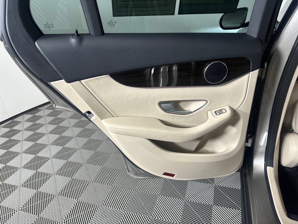 Certified 2022 Mercedes-Benz GLC 300 image 24