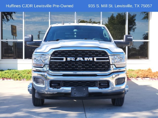 Used 2024 RAM 3500 SLT w/ Quick Order Package 2YG SLT AWD/4WD image 2