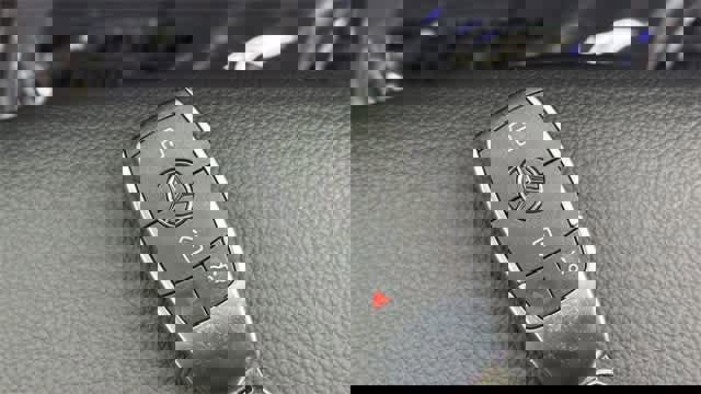 Used 2025 Mercedes-Benz GLB 250 4MATIC image 38