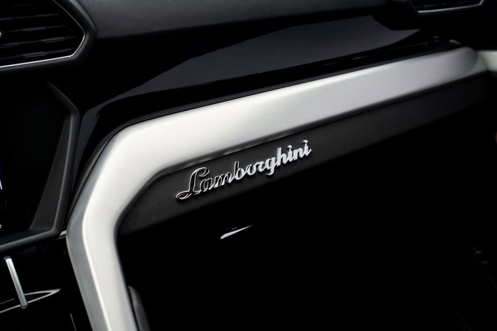 Used 2019 Lamborghini Urus image 47