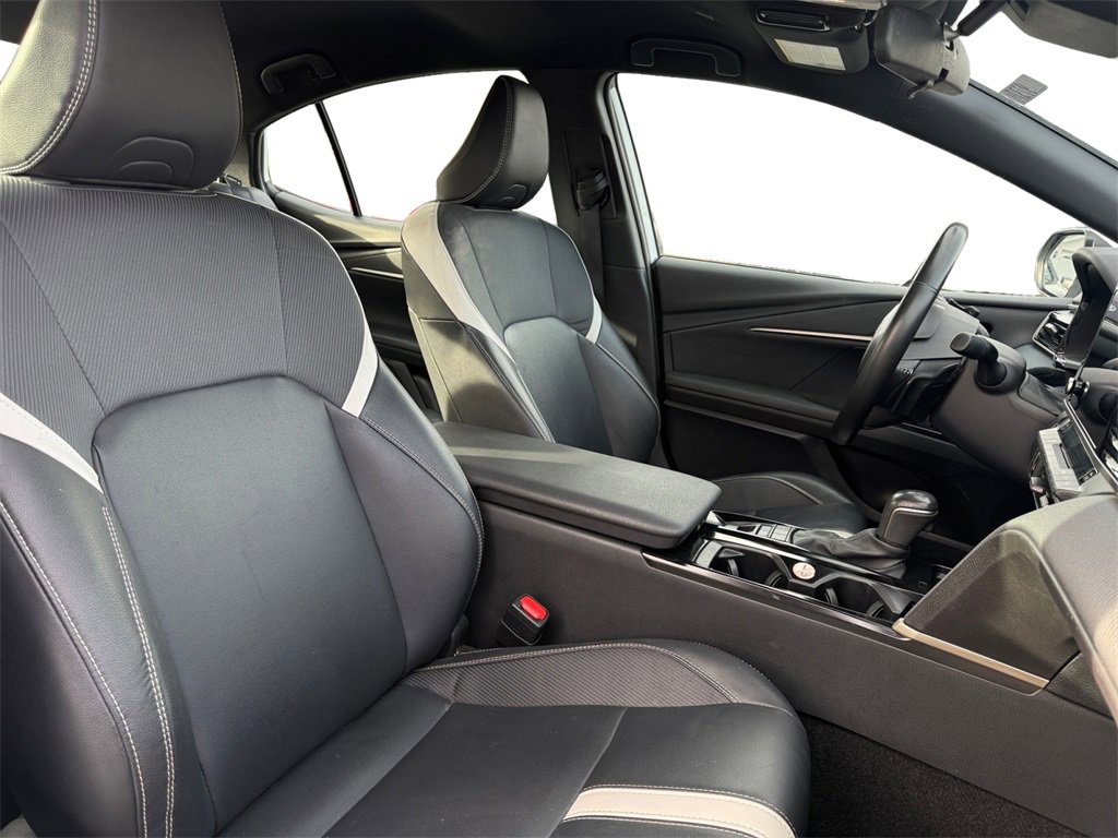 Used 2025 Toyota Camry SE image 15