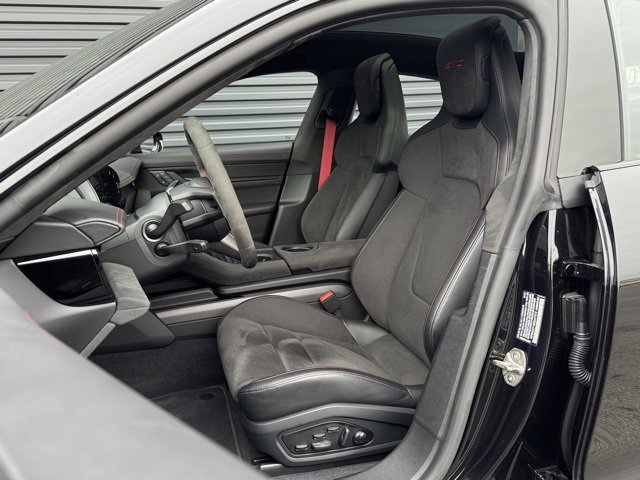 Used 2024 Porsche Taycan GTS image 5