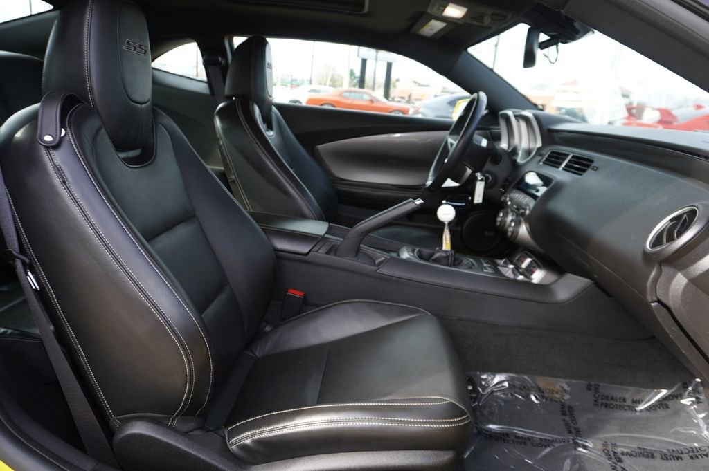 Used 2010 Chevrolet Camaro SS w/ LPO, Ground Effects Package image 33