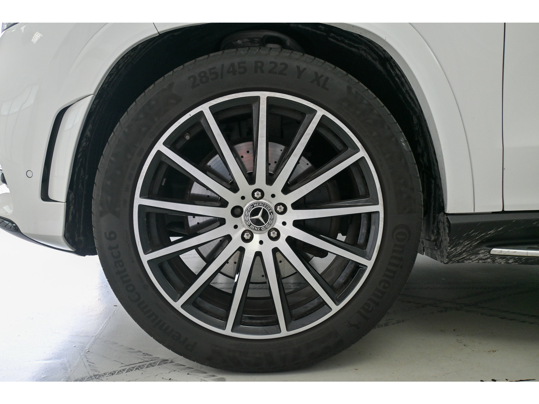 Used 2021 Mercedes-Benz GLS 580 4MATIC image 23