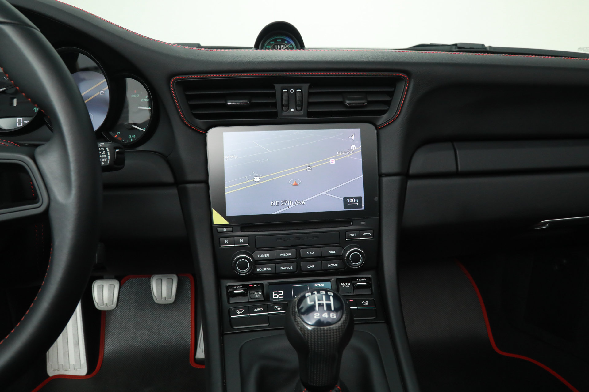 Used 2019 Porsche 911 Speedster RWD image 31
