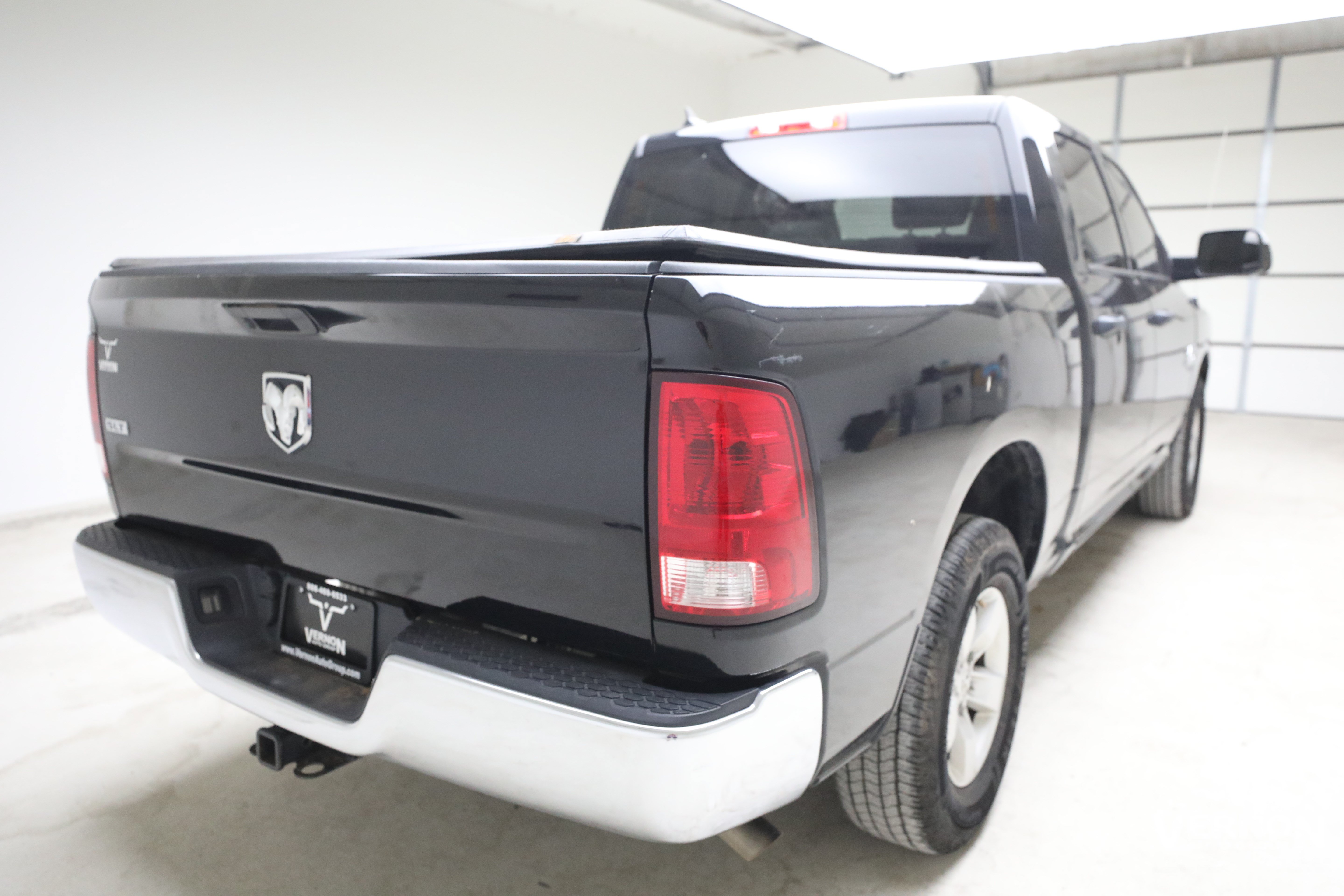 Used 2022 RAM 1500 Classic SLT w/ Trailer & Traction Group RWD image 5