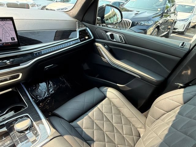 Certified 2024 BMW X7 xDrive40i w/ M Sport Package AWD/4WD image 16