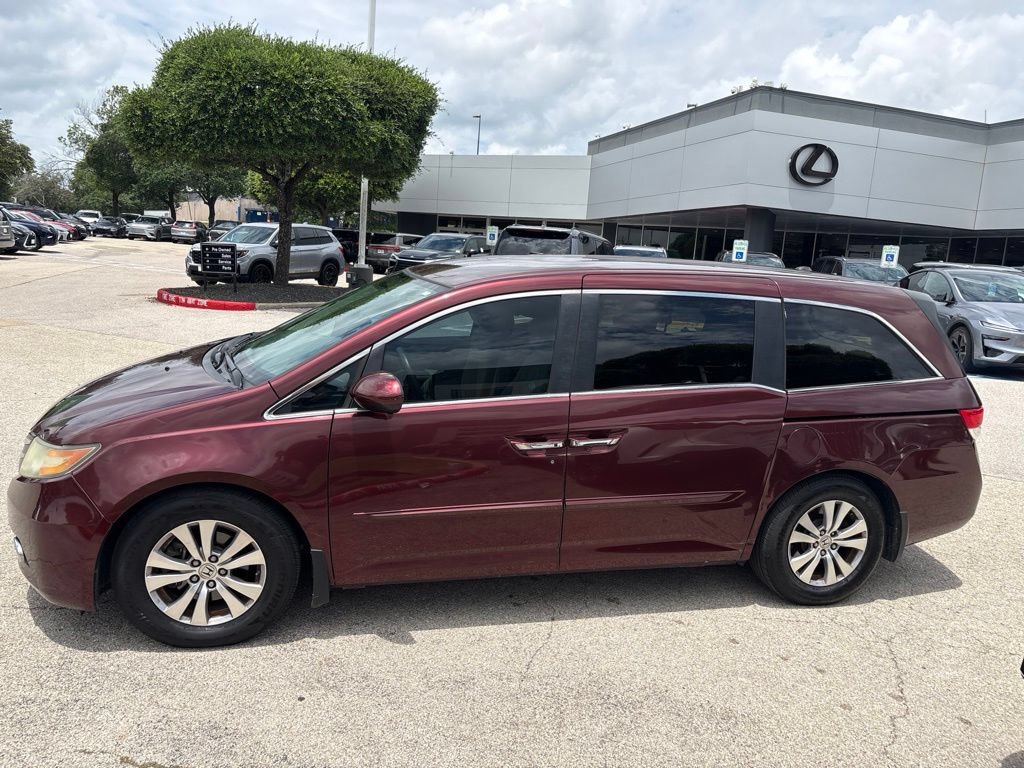 Used 2016 Honda Odyssey SE image 2