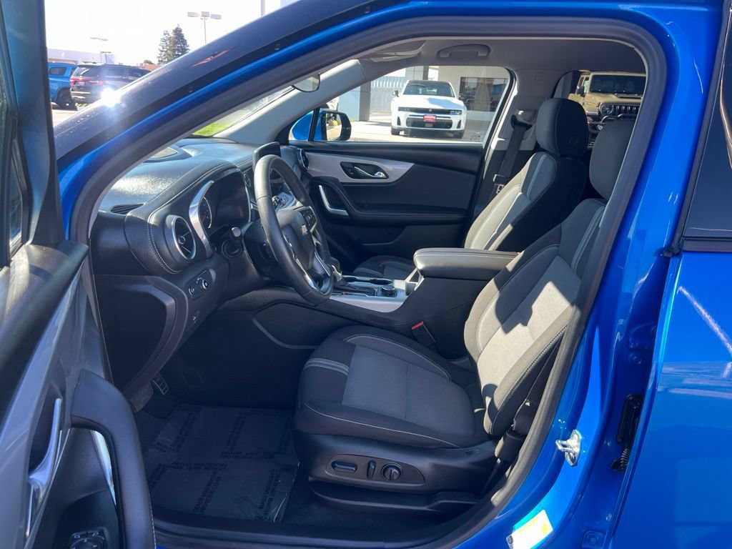 Used 2025 Chevrolet Blazer LT FWD image 27
