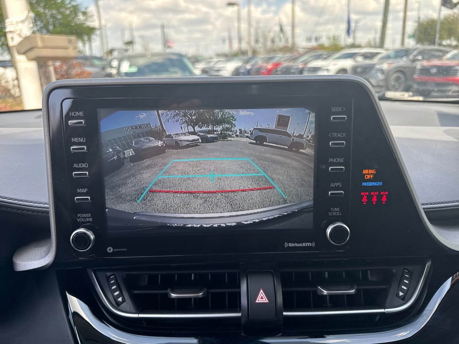 Used 2020 Toyota C-HR LE image 19