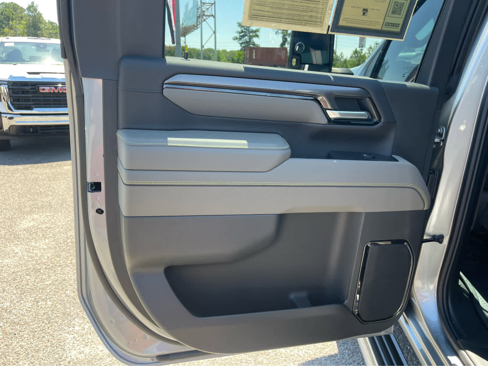 Used 2026 Chevrolet Silverado 2500 ZR2 w/ LPO, Dark Essentials Package AWD/4WD image 19