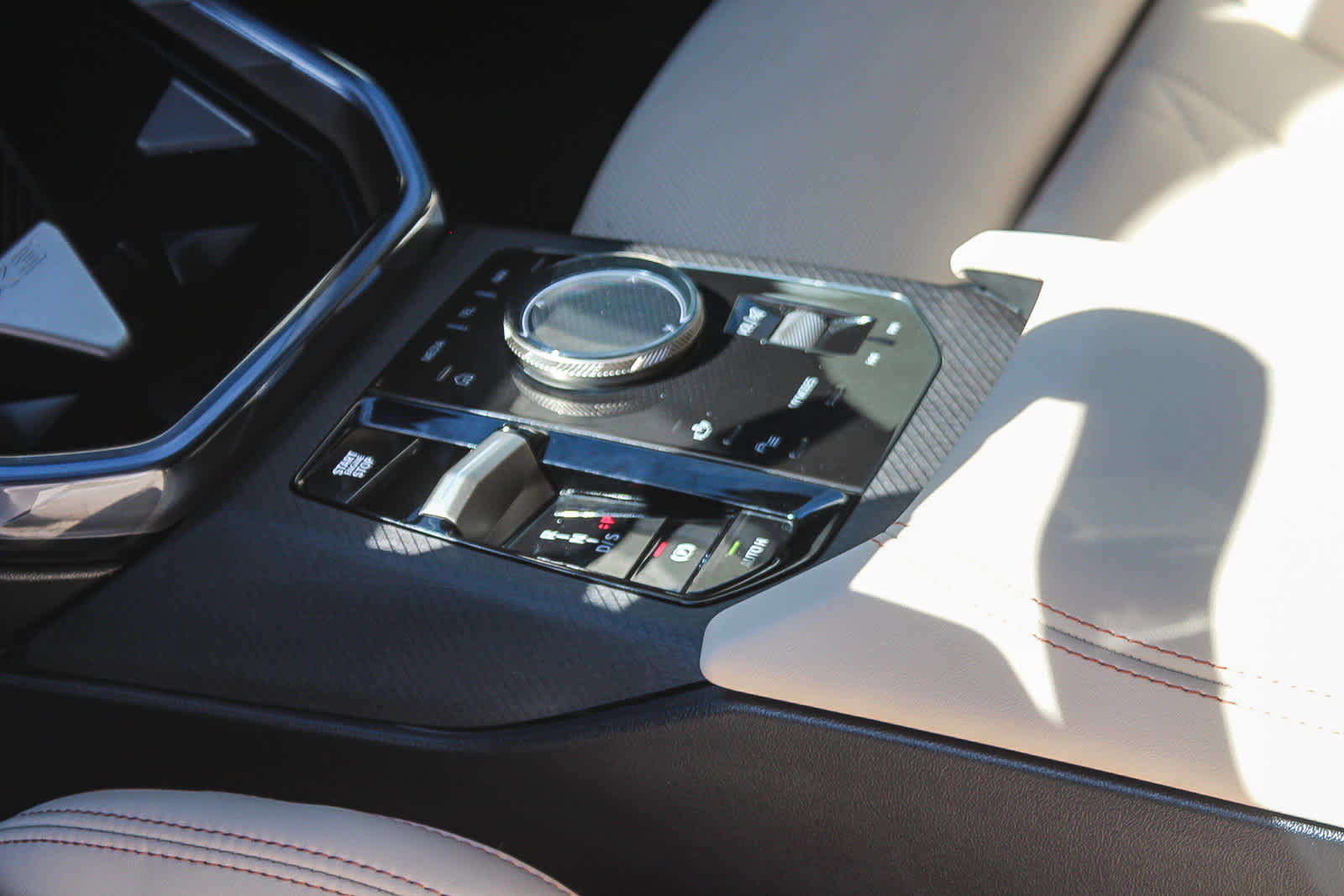 Used 2025 BMW X3 xDrive30i w/ Convenience Package image 19