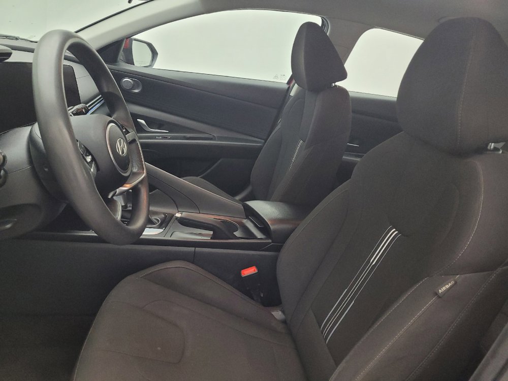 Used 2024 Hyundai Elantra SEL FWD image 17