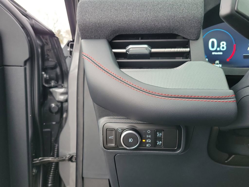 New 2026 Ford Explorer ST-Line w/ ST-Line Street Pack image 21