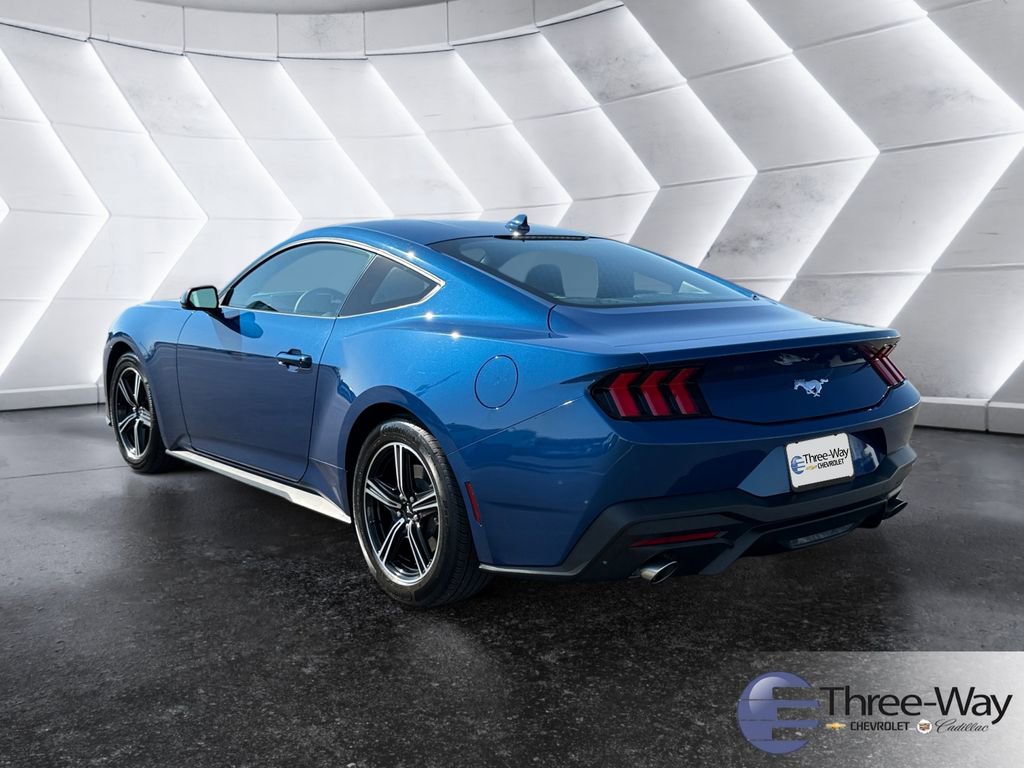 Used 2024 Ford Mustang Coupe image 3