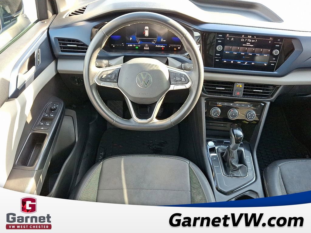 Certified 2023 Volkswagen Taos SE w/ Panoramic Sunroof Package image 12