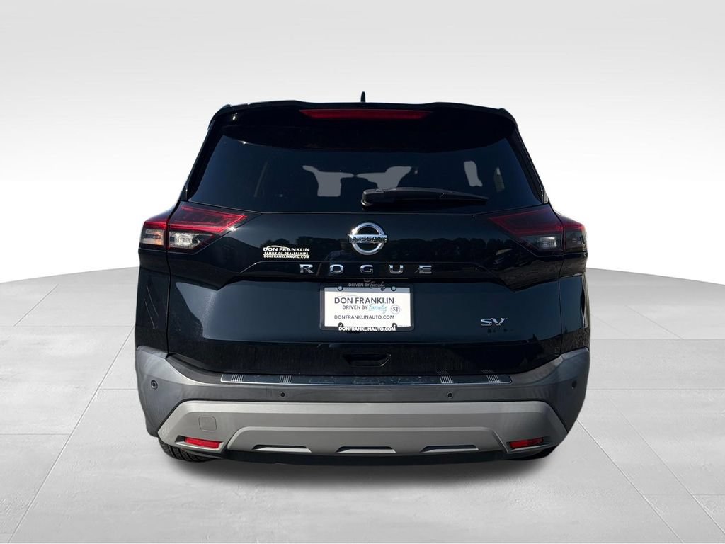 Used 2021 Nissan Rogue SV w/ Premium Package FWD image 4