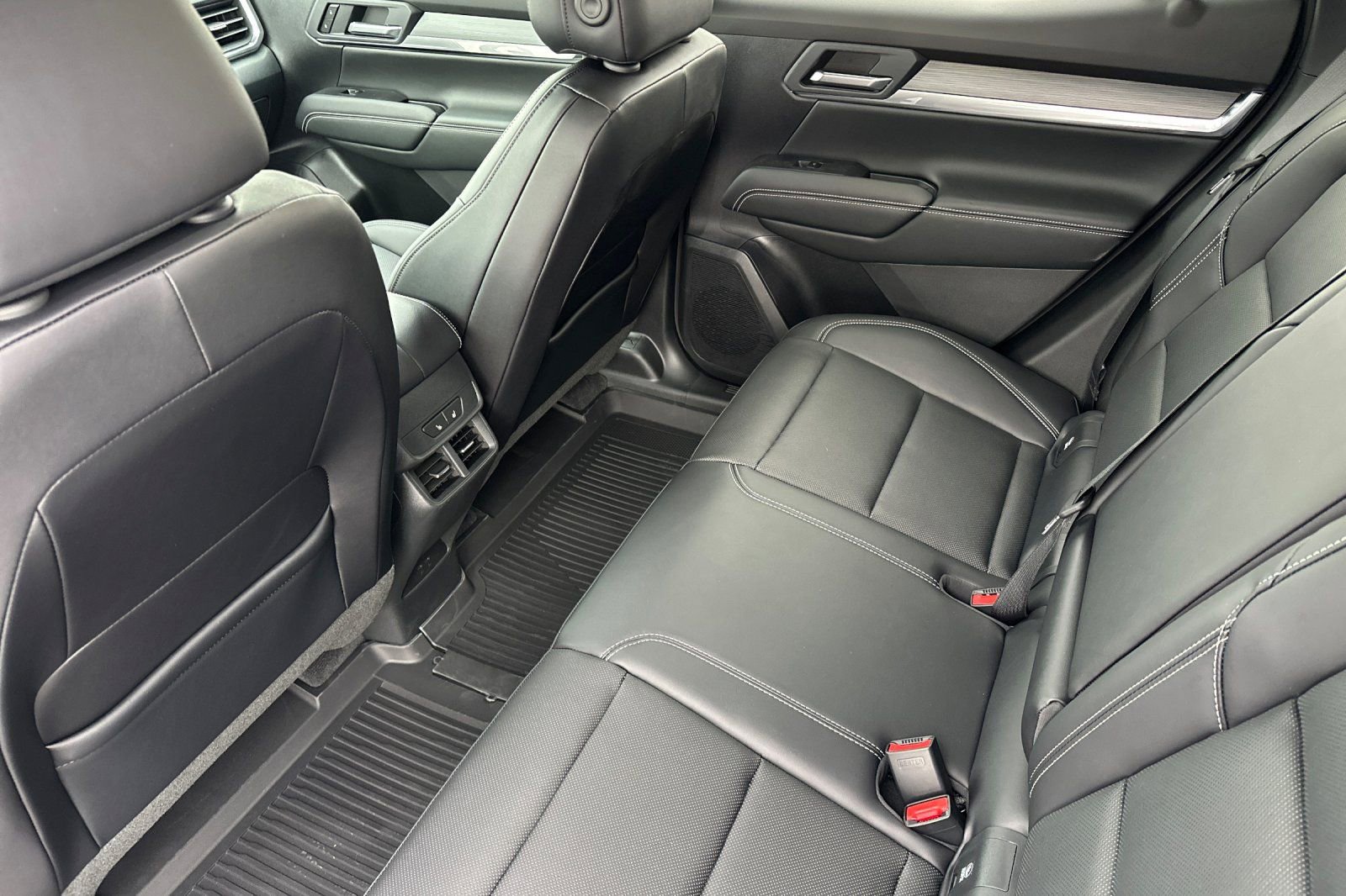 New 2026 GMC Terrain Elevation w/ Elevation Premium Package image 12