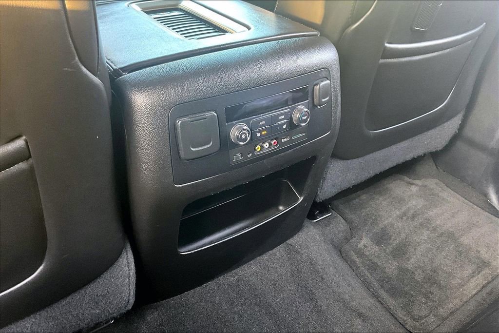 Used 2016 GMC Yukon Denali w/ Open Road Package image 30