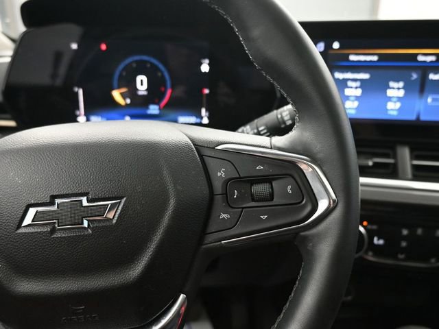 Used 2024 Chevrolet Trax ACTIV w/ Sunroof Package image 16