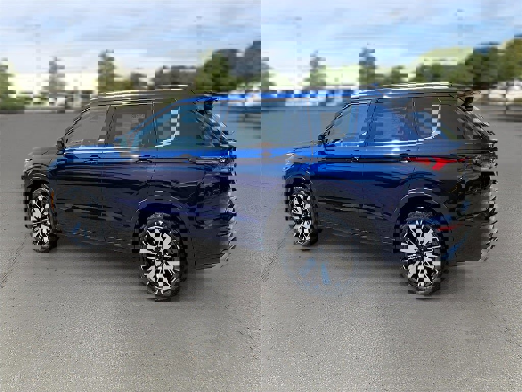 New 2025 Mitsubishi Outlander SEL image 5